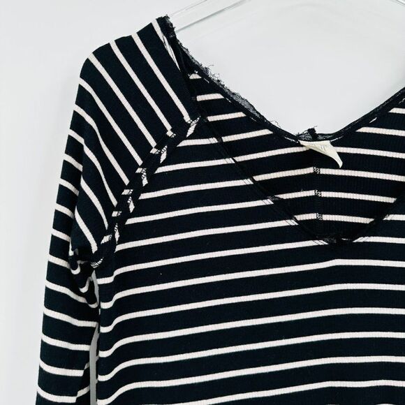 Free People Size XS Black & White Striped Tangerine Peplum Boho V Neck Top - Picture 5 of 10